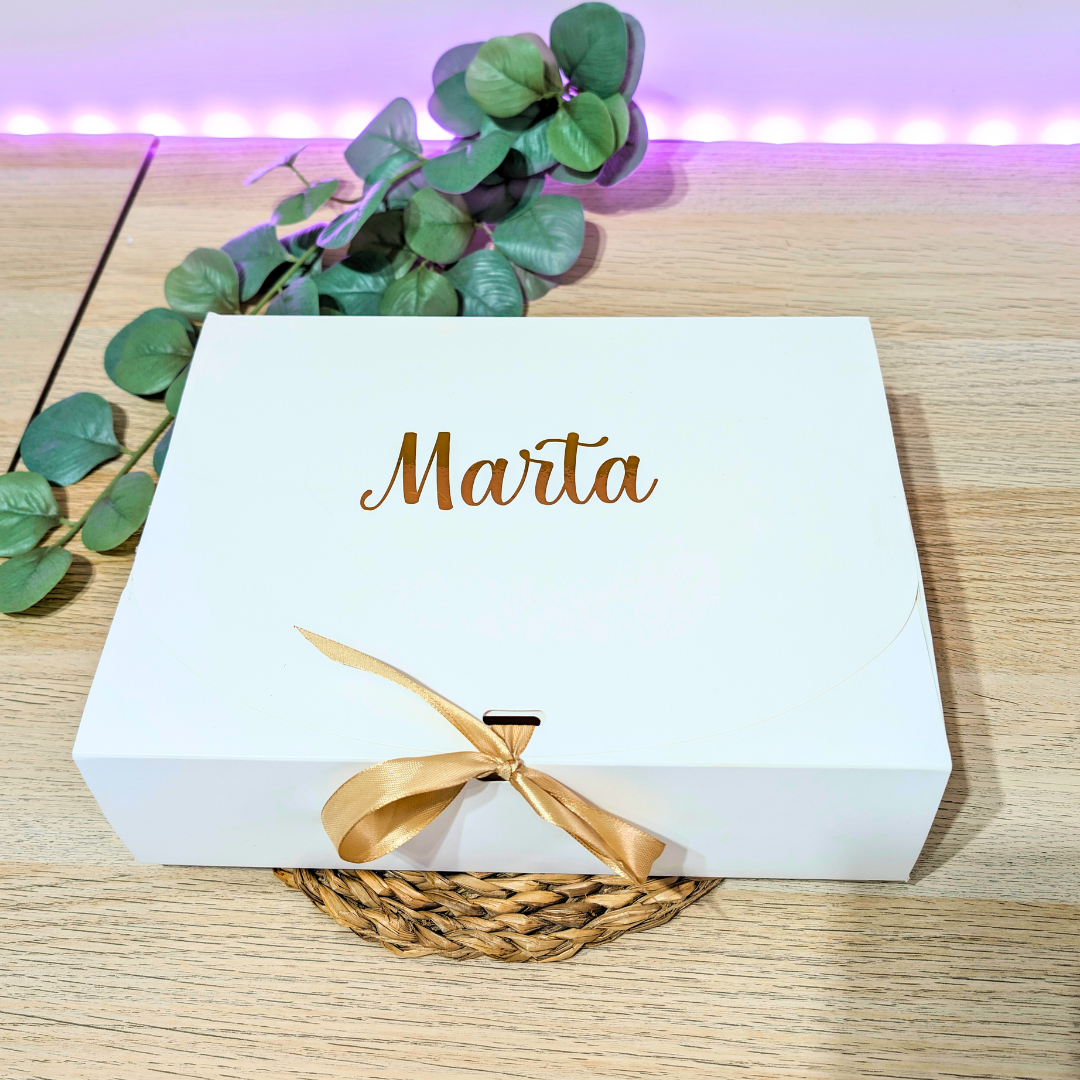 Caja regalo Neceser + Joyero rosa + collar