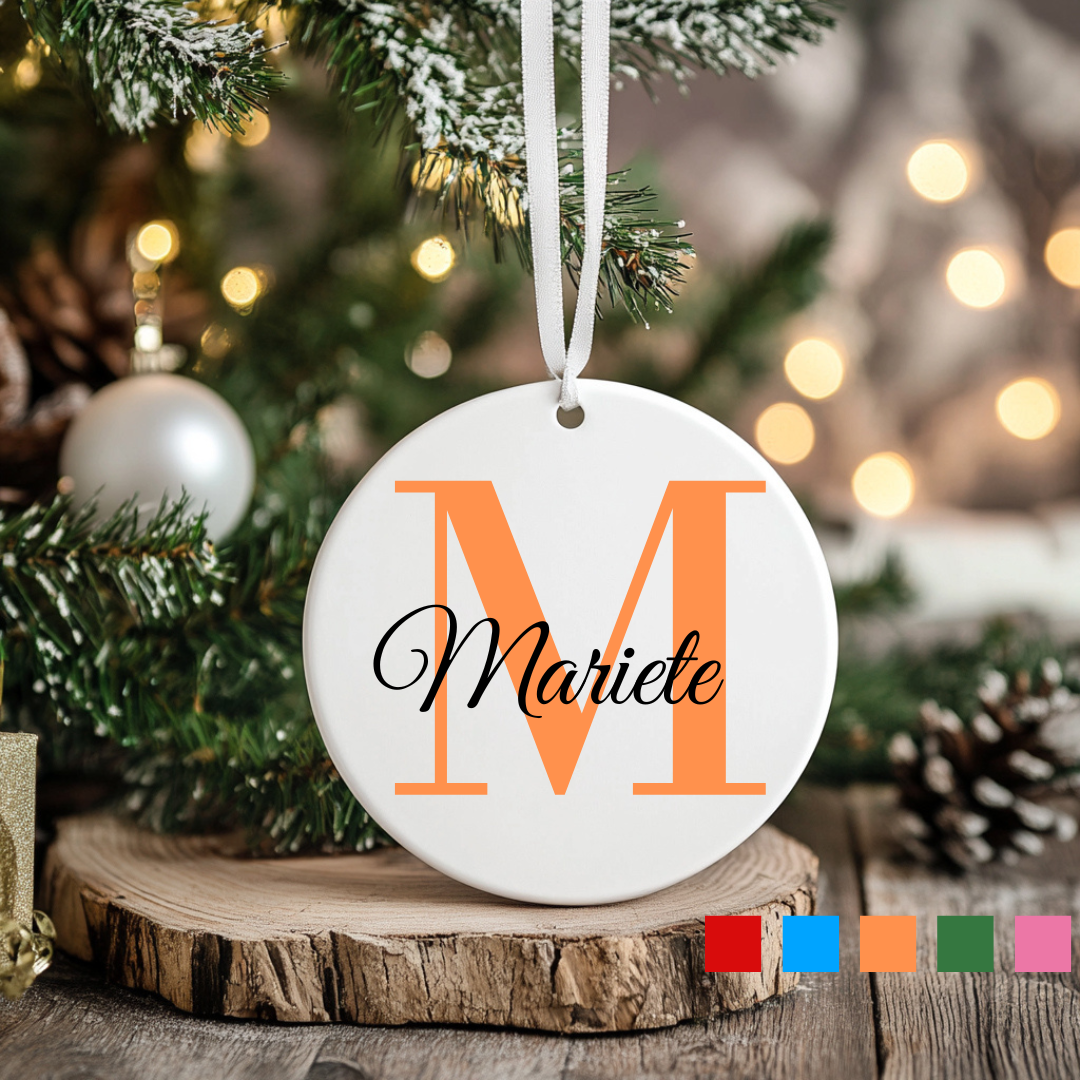 Adorno Nombre + inicial